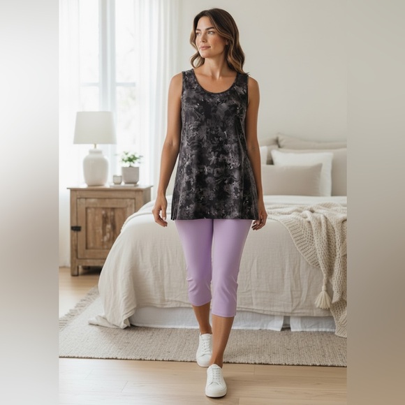 Athleta Tops - NWOT Athleta Refined Zephyr Tank Top Womens Gray Abstract Floral